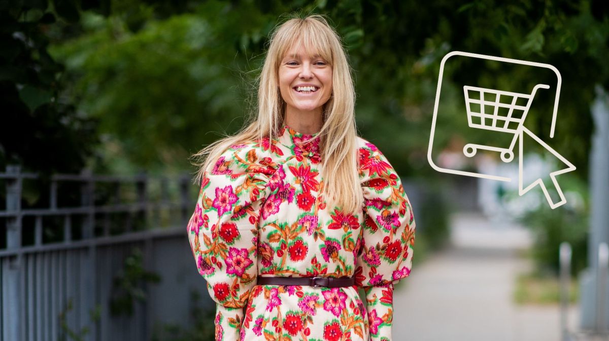 Streetstyle von Jeanette Madsen in einem Blumenkleid