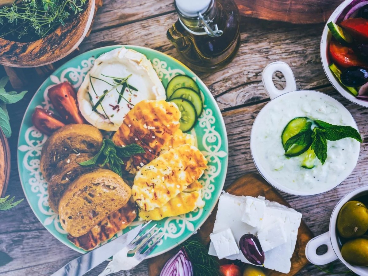 Griechische Rezepte: Die leckersten Gerichte der mediterranen Küche zum Nachkochen