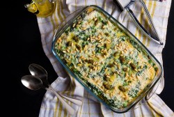 Vegetarische Lasagne in Glas-Auflaufform
