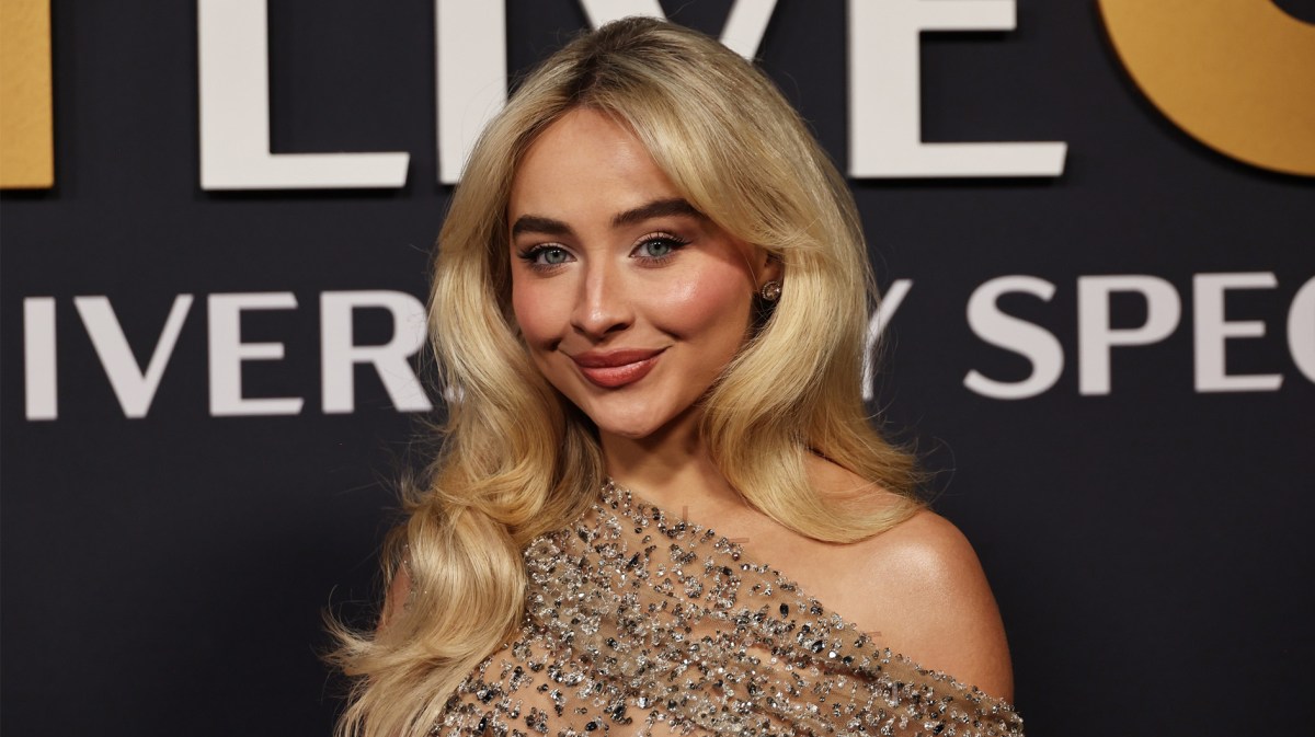 Sabrina Carpenter mit voluminöser Wallemähne.