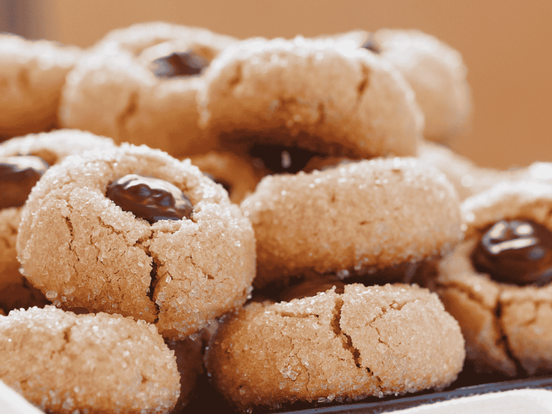 Nuss-Plätzchen mit Schoko-Kern.