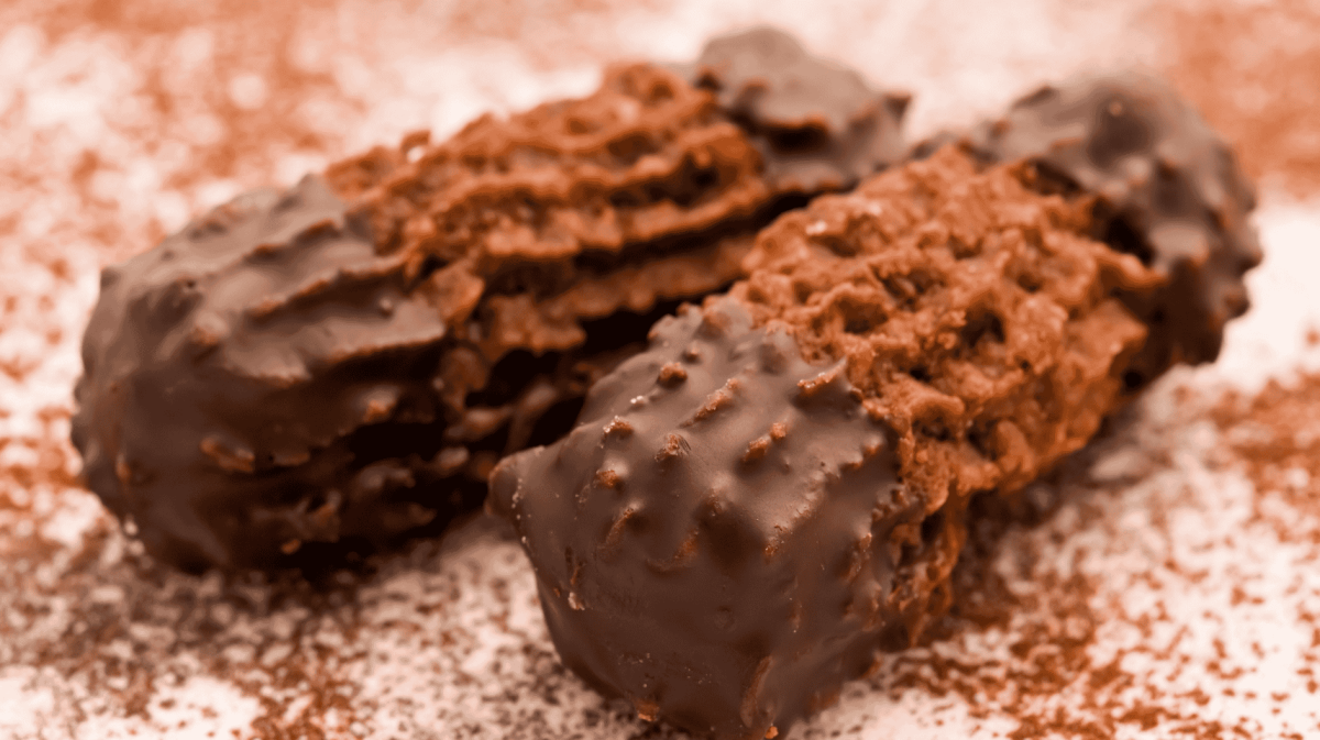 Nougatstangen-Plätzchen mit Kakao.