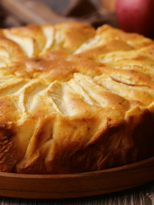 Saftiger Apfelkuchen ohne Mehl: Für dieses Rezept bekomme ich immer Komplimente (so simpel!)