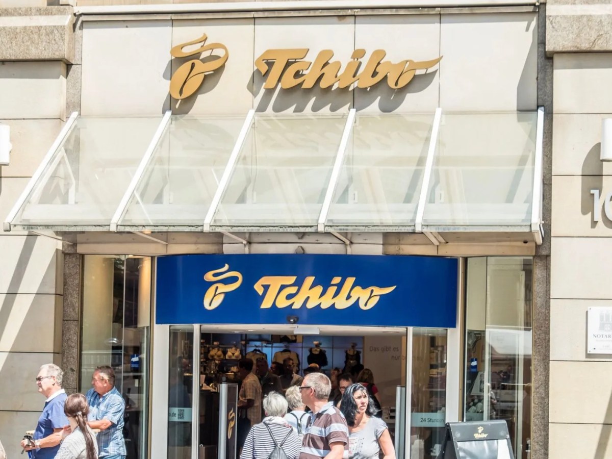 Dieses Tchibo-Gadget ist die L&ouml;sung f&uuml;r mehr Platz im Kleiderschrank