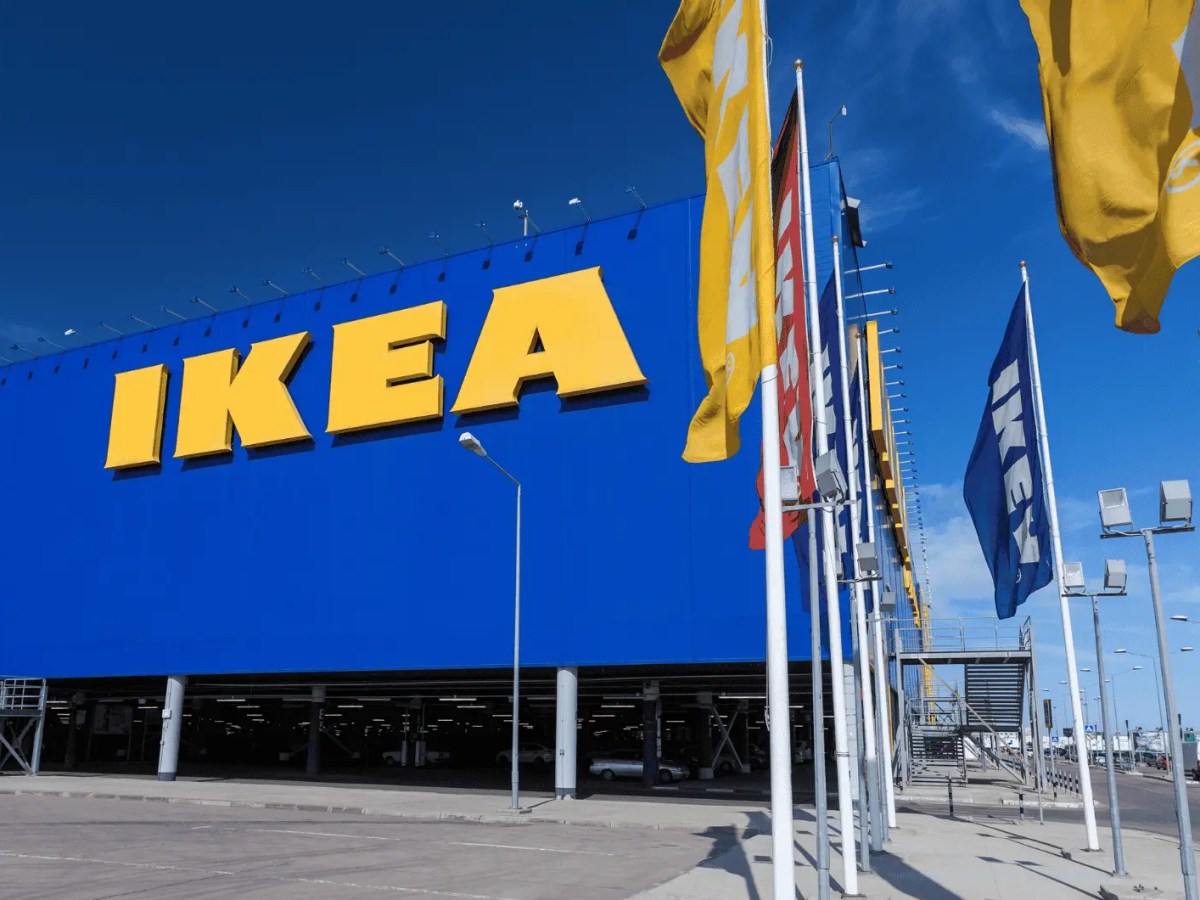 Ikea Geschäft von außen.
