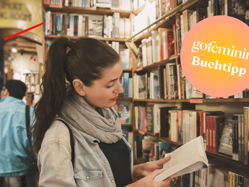 Frau in einem Buchladen