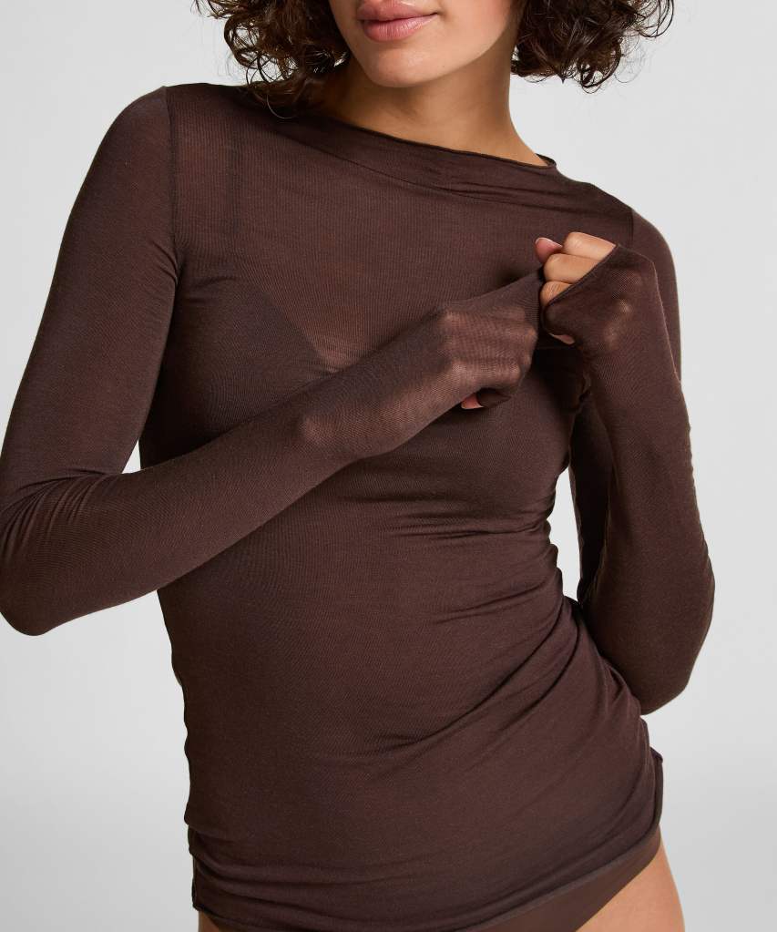 Dunkelbraunes Kaschmirshirt von Hunkemöller